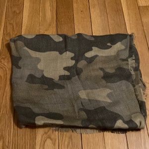 Stella and dot scarf